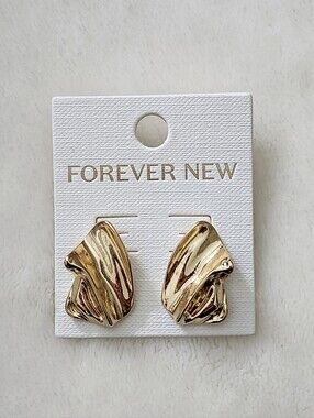 Gold Sculpted Earrings - Women Jewelry